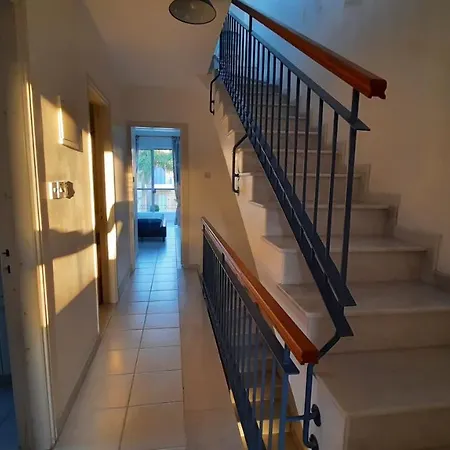 Ilios Cottages 3 Bedroom Maisonette Ferienhaus *